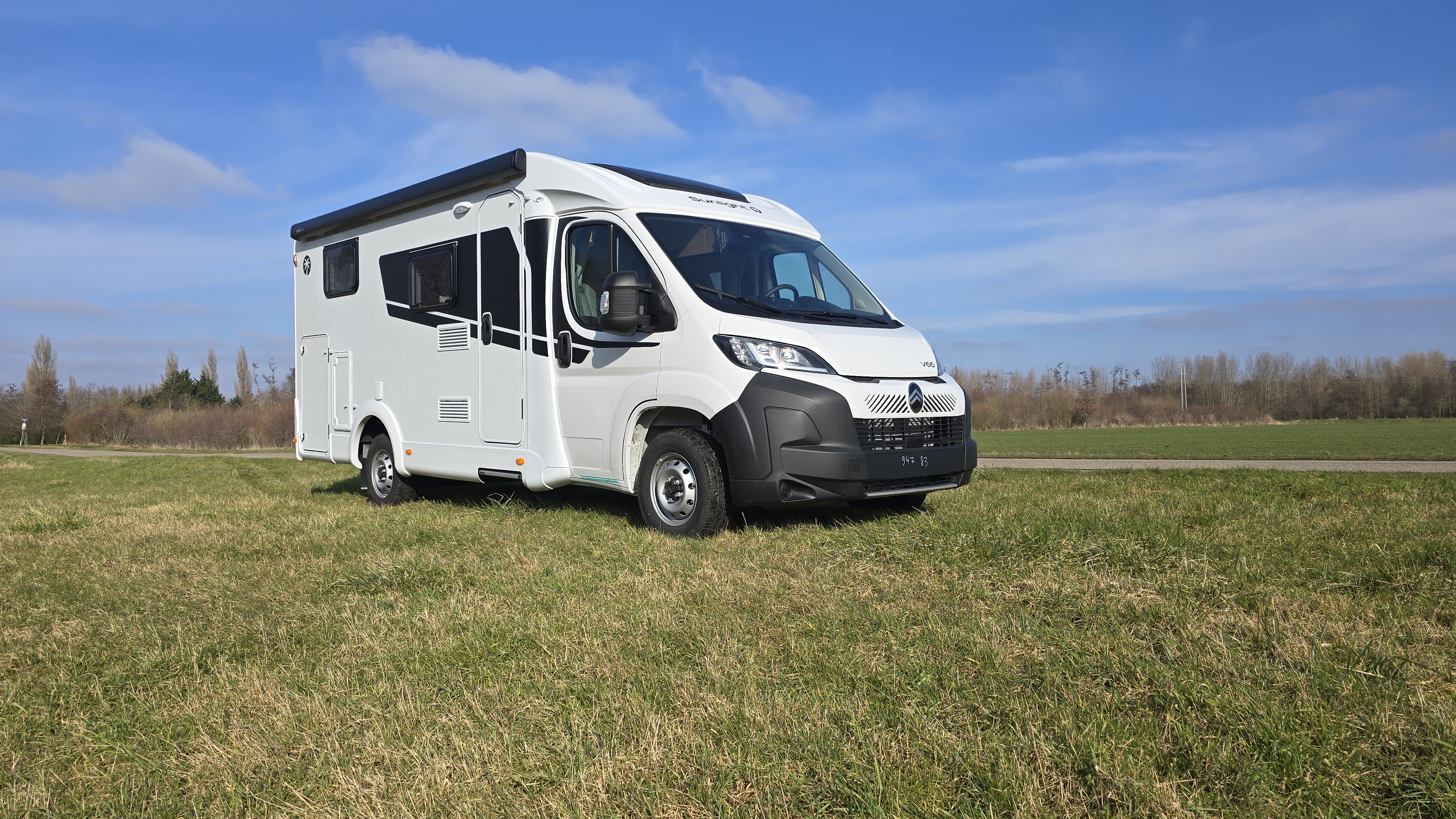 Sunlight V66, lengte bedden, 2026, 140 pk